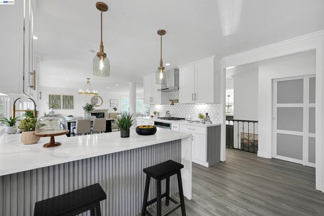 27734 Fallen Leaf Ct, Hayward, CA 94542