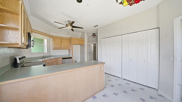 409 Arricola Ave, St Augustine, FL 32080