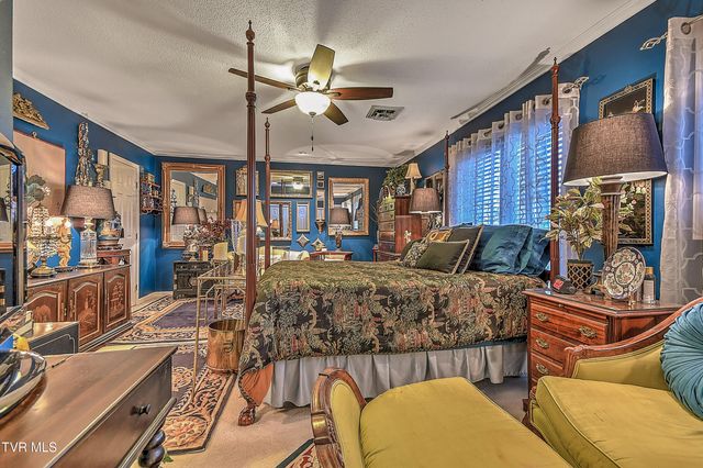 326 Hickory Bluff 326, Johnson City, TN 37601