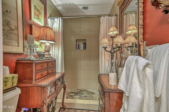 326 Hickory Bluff 326, Johnson City, TN 37601