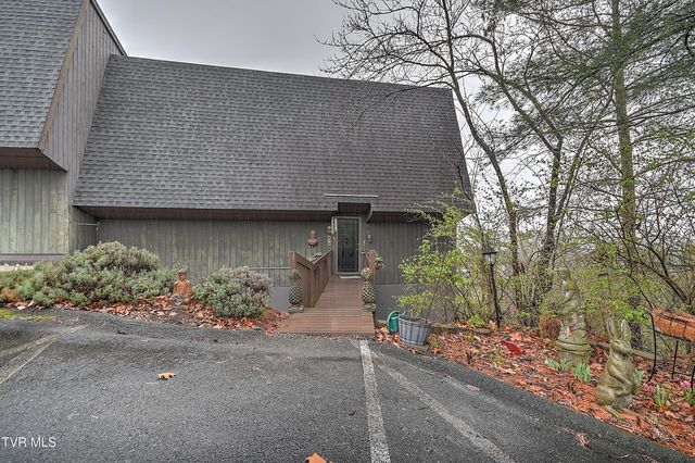 326 Hickory Bluff 326, Johnson City, TN 37601