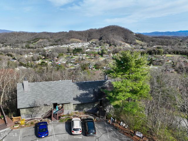 326 Hickory Bluff 326, Johnson City, TN 37601