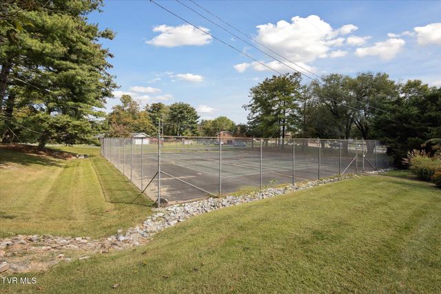 326 Hickory Bluff 326, Johnson City, TN 37601