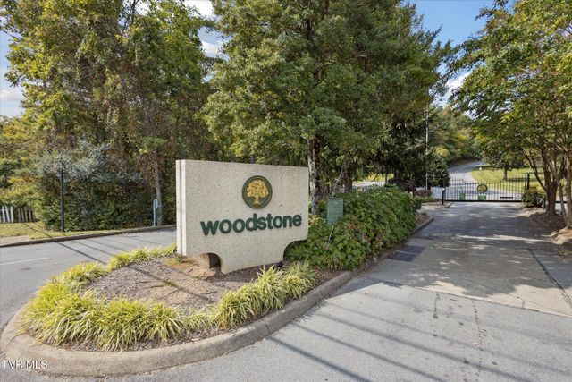 326 Hickory Bluff 326, Johnson City, TN 37601