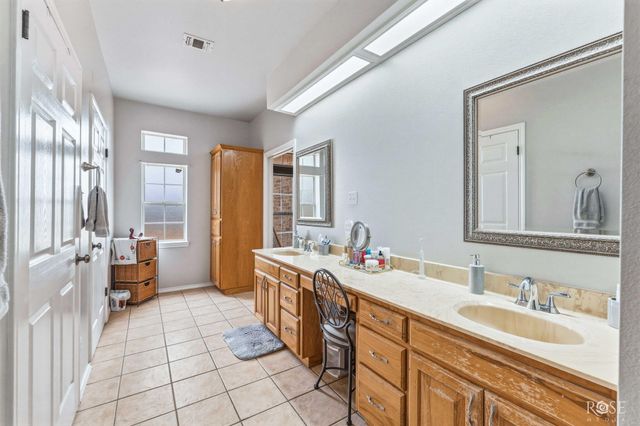 6034 Devonshire Lane, San Angelo, TX 76901
