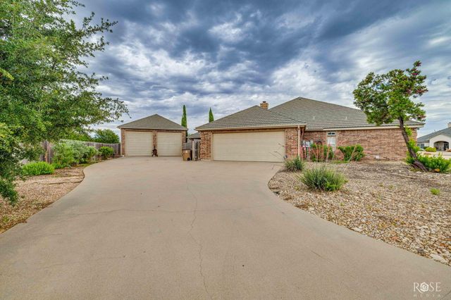 6034 Devonshire Lane, San Angelo, TX 76901