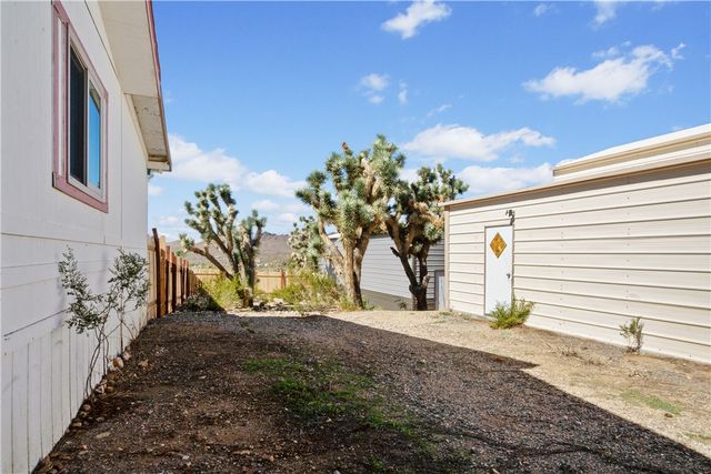 16693 N Lakeside Drive, Dolan Springs, AZ 86441