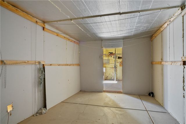 16693 N Lakeside Drive, Dolan Springs, AZ 86441