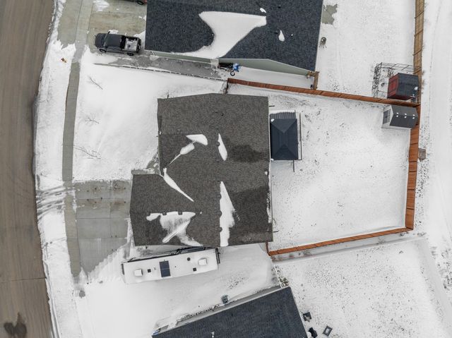 186 Mulberry Loop NE, Minot, ND 58703