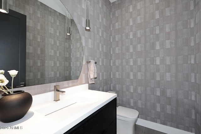 3106 N VALENCIA Lane, Phoenix, AZ 85018