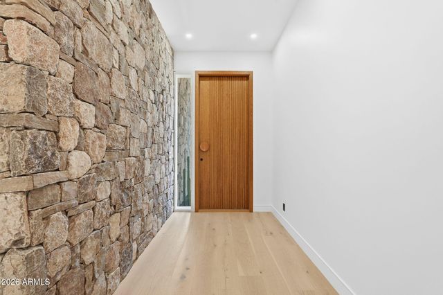 3106 N VALENCIA Lane, Phoenix, AZ 85018