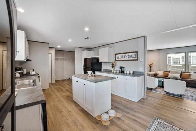 2013 Buffet Way, Poolville, TX 76487