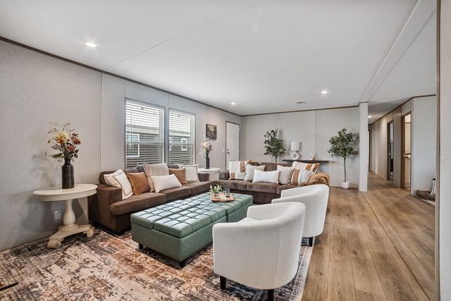 2013 Buffet Way, Poolville, TX 76487