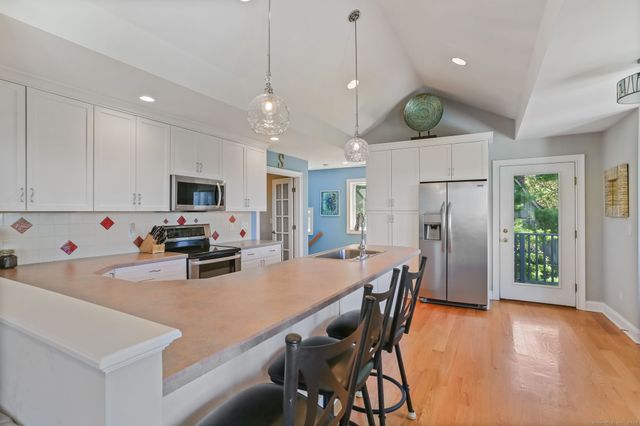 132 Merrimac Drive, Trumbull, CT 06611