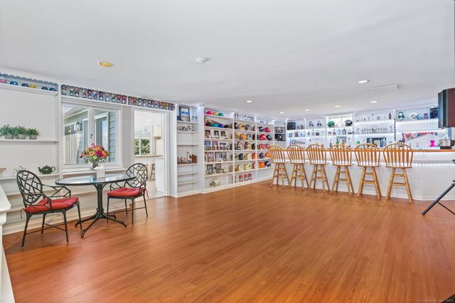 132 Merrimac Drive, Trumbull, CT 06611