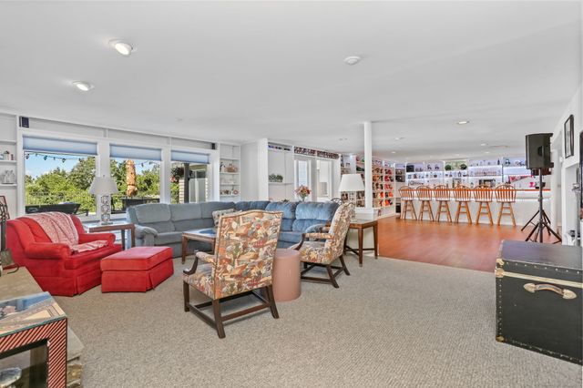 132 Merrimac Drive, Trumbull, CT 06611