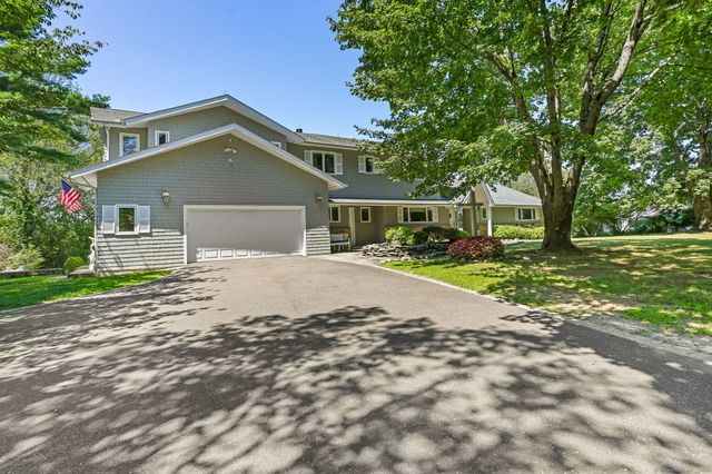 132 Merrimac Drive, Trumbull, CT 06611