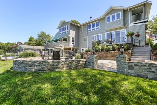 132 Merrimac Drive, Trumbull, CT 06611