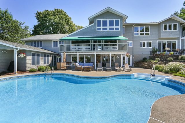 132 Merrimac Drive, Trumbull, CT 06611