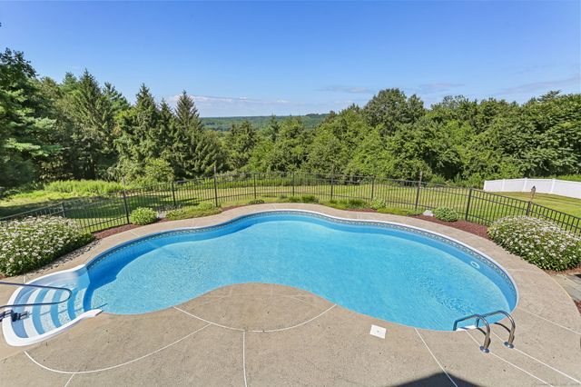 132 Merrimac Drive, Trumbull, CT 06611