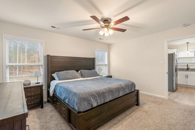 412 Hillside Dr, Clarksville, TN 37040