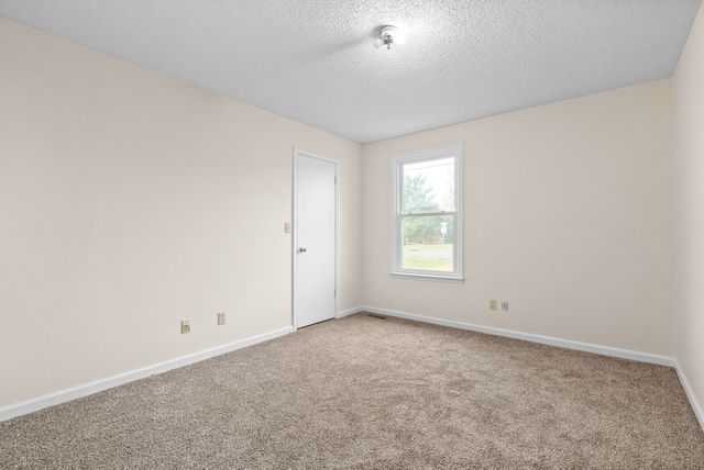 3370 Mallard Dr, Clarksville, TN 37042