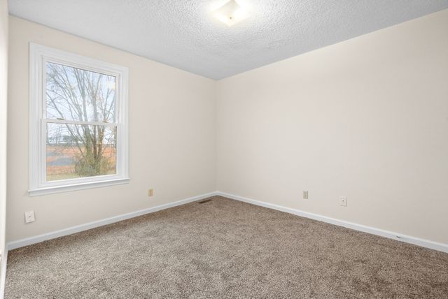 3370 Mallard Dr, Clarksville, TN 37042