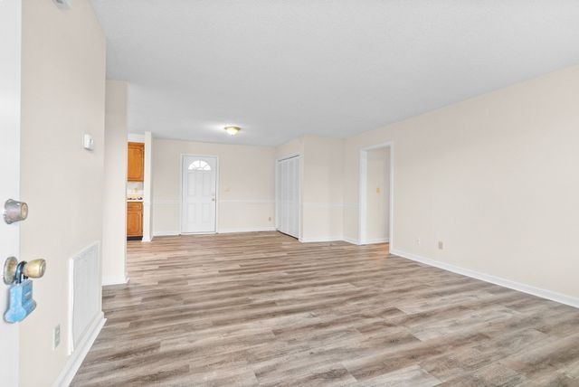 3370 Mallard Dr, Clarksville, TN 37042