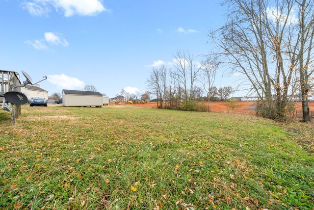 3370 Mallard Dr, Clarksville, TN 37042