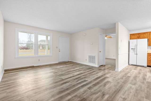 3370 Mallard Dr, Clarksville, TN 37042