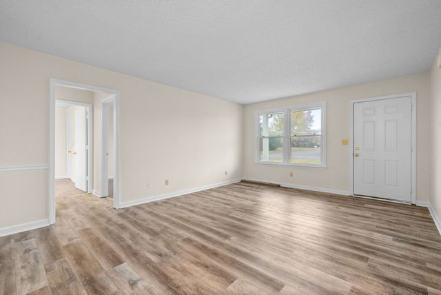 3370 Mallard Dr, Clarksville, TN 37042