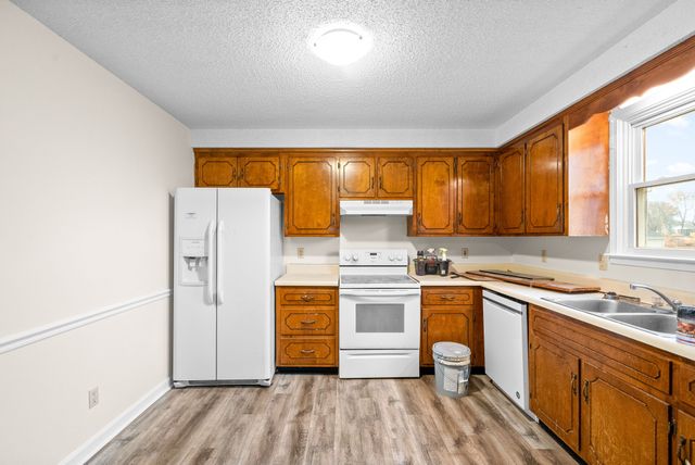 3370 Mallard Dr, Clarksville, TN 37042