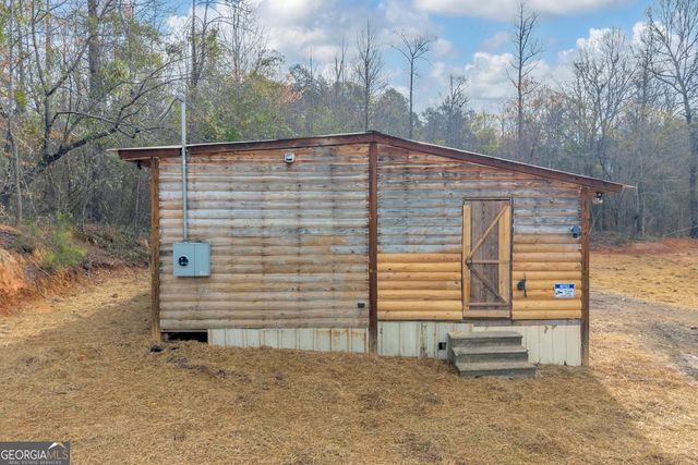 4271 Three Bridges Road, Gillsville, GA 30543