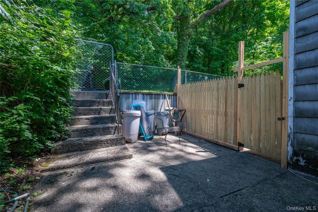 74 Jervis Road, Yonkers, NY 10705