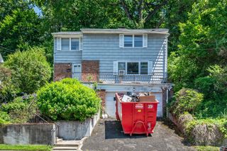 74 Jervis Road, Yonkers, NY 10705