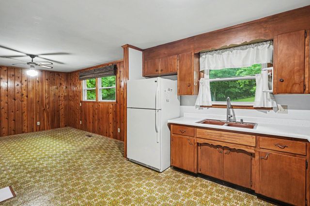 1008 Cunniff Rd, Ashland City, TN 37015