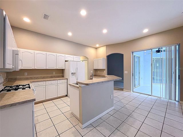 6813 REGENTS VILLAGE WAY, Apollo Beach, FL 33572