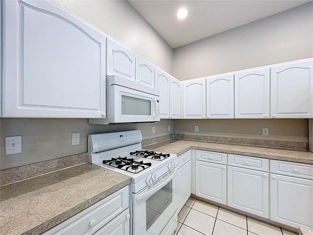 6813 REGENTS VILLAGE WAY, Apollo Beach, FL 33572