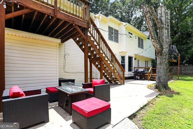 140 Creekview Trail, Fayetteville, GA 30214