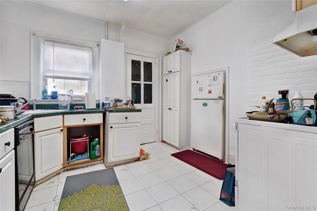 193 Beach 113th Street, Rockaway Park, NY 11694 — photo 2