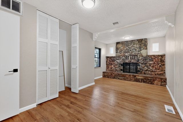 2613 San Isidro Street NW, Albuquerque, NM 87104