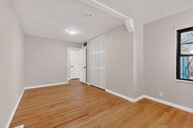 2613 San Isidro Street NW, Albuquerque, NM 87104