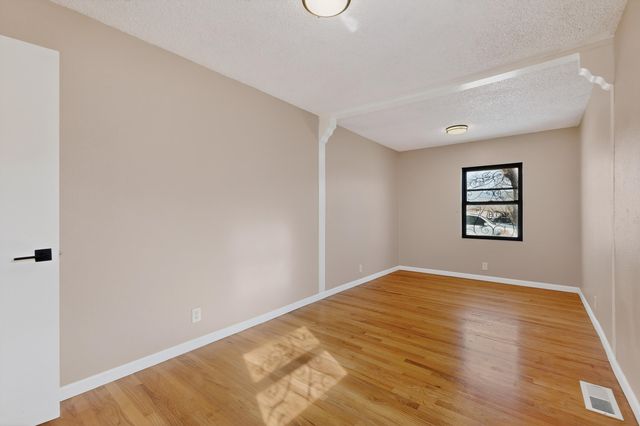 2613 San Isidro Street NW, Albuquerque, NM 87104
