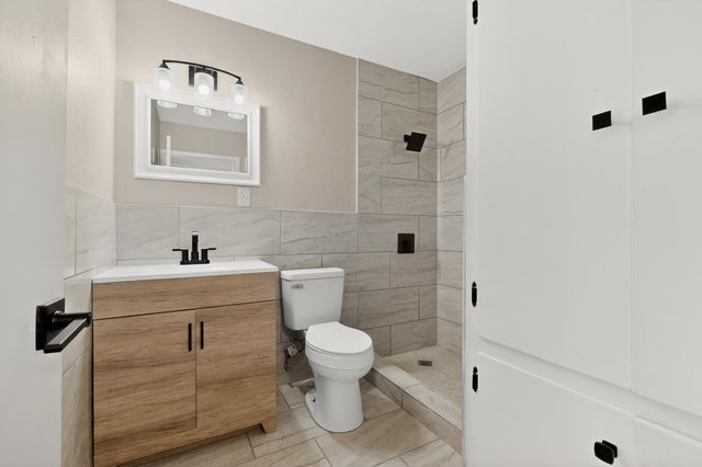 2613 San Isidro Street NW, Albuquerque, NM 87104