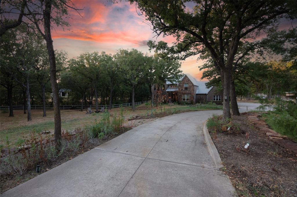 760 Amber Lane, Little Elm, TX 75068 — photo 5