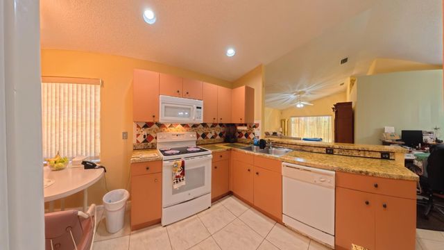 3576 Stratton Lane, Boynton Beach, FL 33436