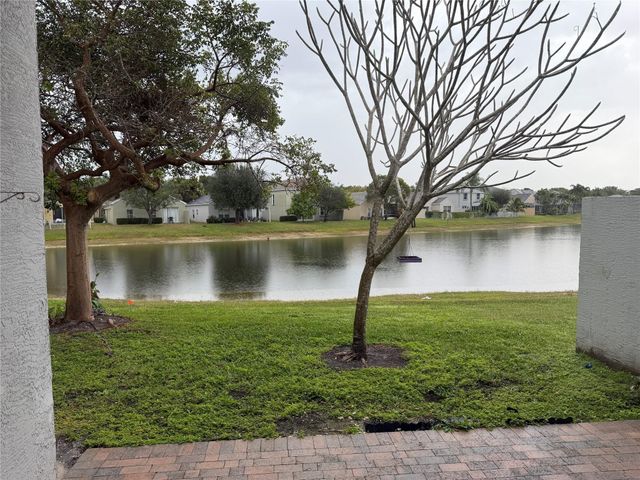 120 Hamilton Terrace, Royal Palm Beach, FL 33414