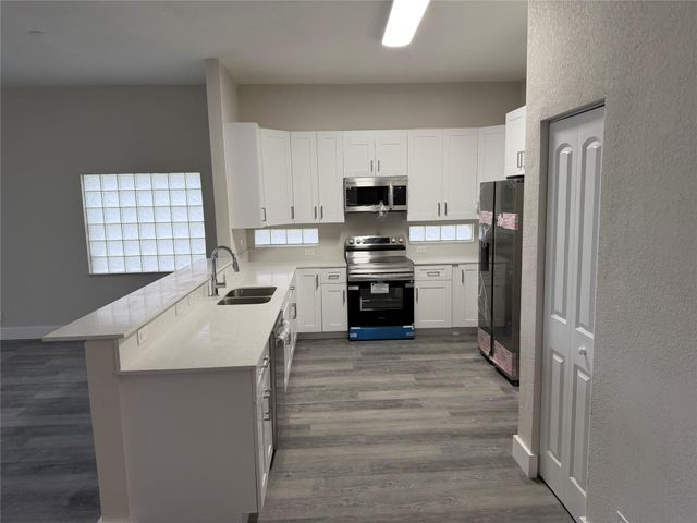 120 Hamilton Terrace, Royal Palm Beach, FL 33414