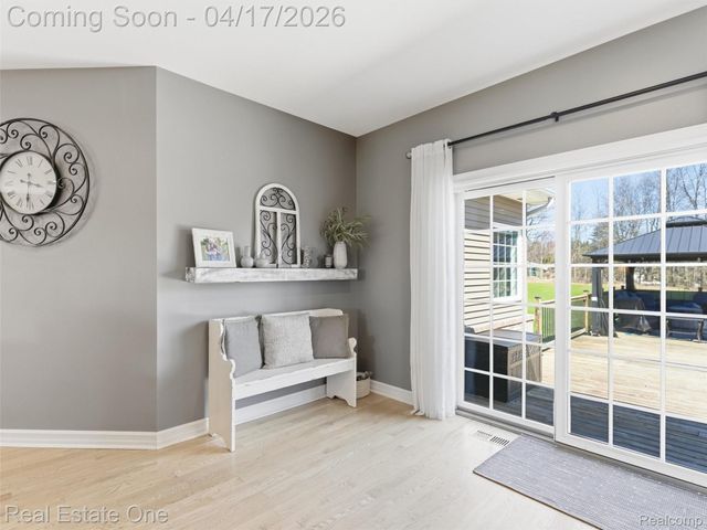 2385 S Sashabaw Road, Brandon Charter Township, MI 48462