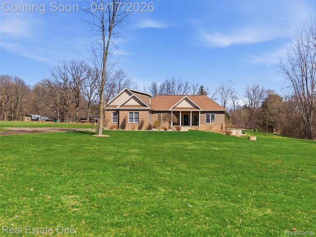 2385 S Sashabaw Road, Brandon Charter Township, MI 48462